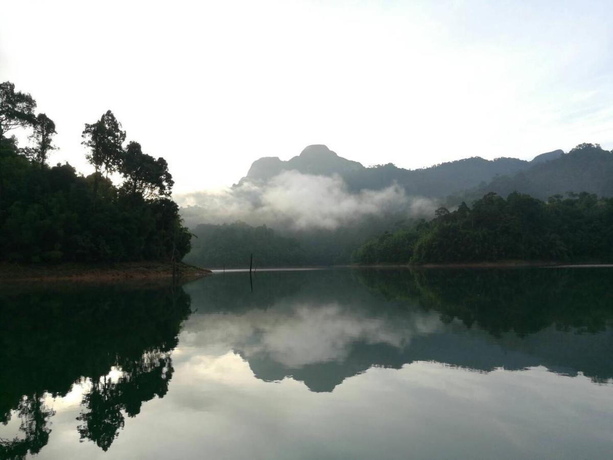 Khao Sok Evergreen House Khao Sok National Park Bagian luar foto